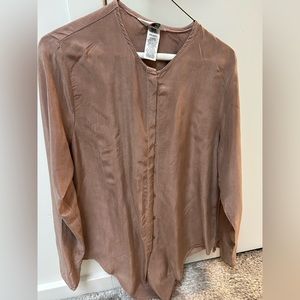 Hard tail brown button down tie top in really good condition. Worn twice